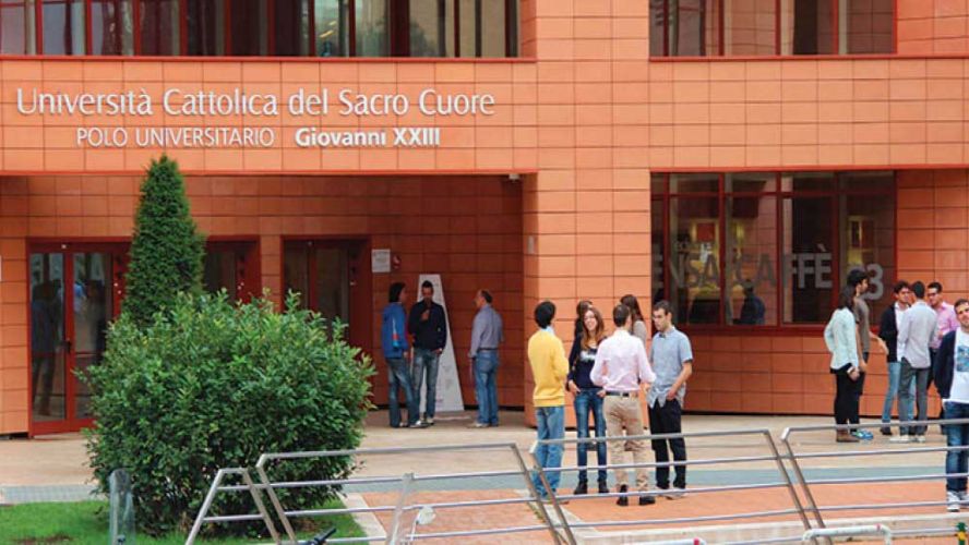LA CATTOLICA CAMBIA UN'ALTRA DATA: TEST IN ITALIANO SPOSTATO AL 5 MAGGIO